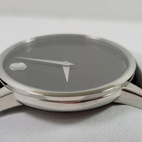 ***SOLD*** Movado Men's Museum Classic Leather Strap Watch with Black Dial - Picture 6 of 14
